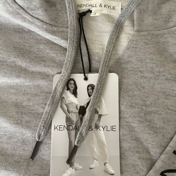 Kendall & Kylie Cropped Hoodie NWT - Picture 2 of 3